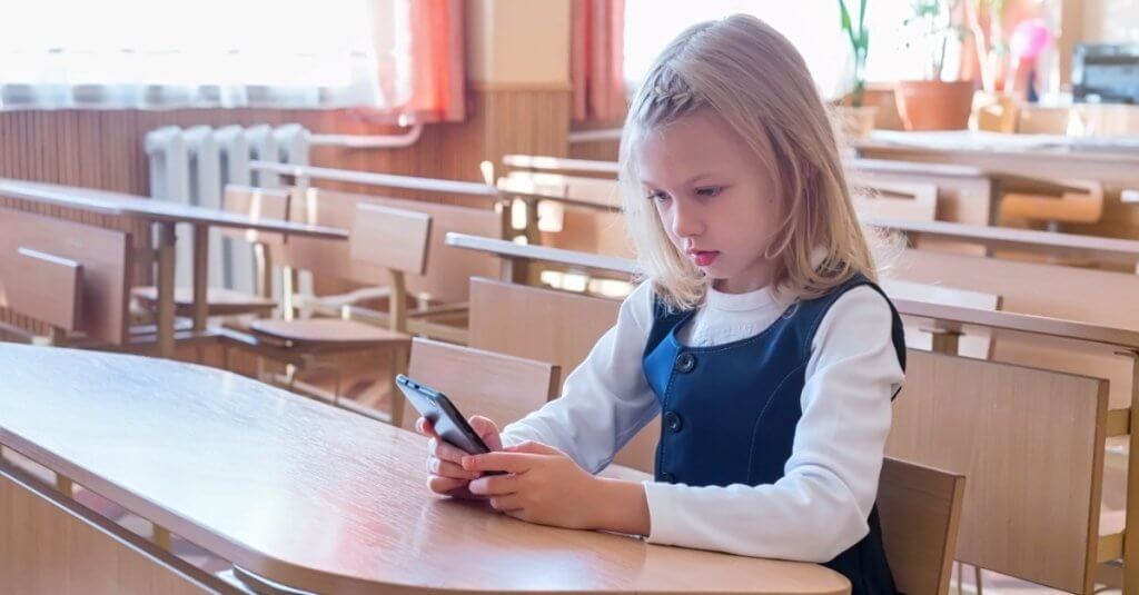 jak děti zbavit závislosti na technologiiích ve škole